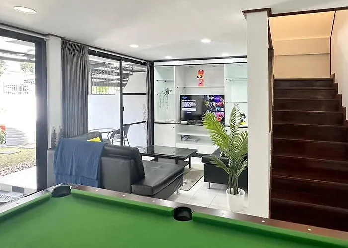 Miq Hk16 - 3br Huai Khwang Mrt With Pool Table Near Jodd Fair