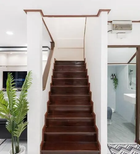 Villa Miq Hk16 - 3br Huai Khwang Mrt With Pool Table Near Jodd Fair *