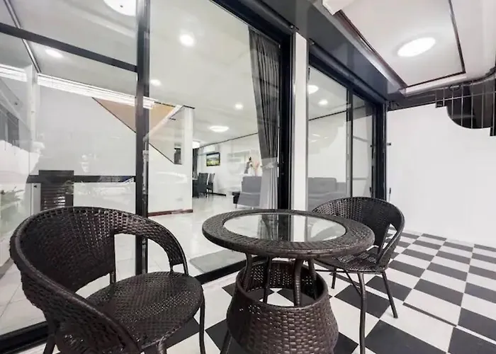 Miq Hk16 - 3br Huai Khwang Mrt With Pool Table Near Jodd Fair Villa Bangkok