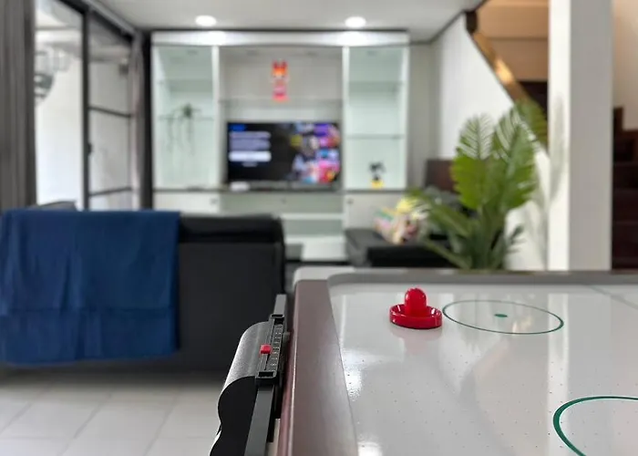 Miq Hk16 - 3br Huai Khwang Mrt With Pool Table Near Jodd Fair Bangkok