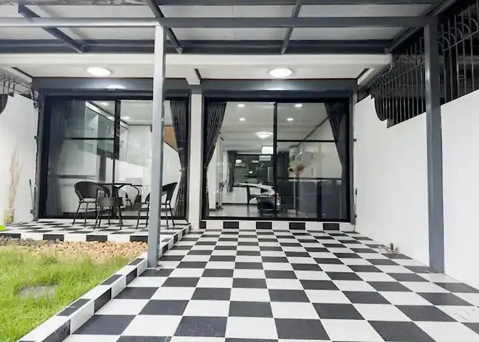 Miq Hk16 - 3br Huai Khwang Mrt With Pool Table Near Jodd Fair