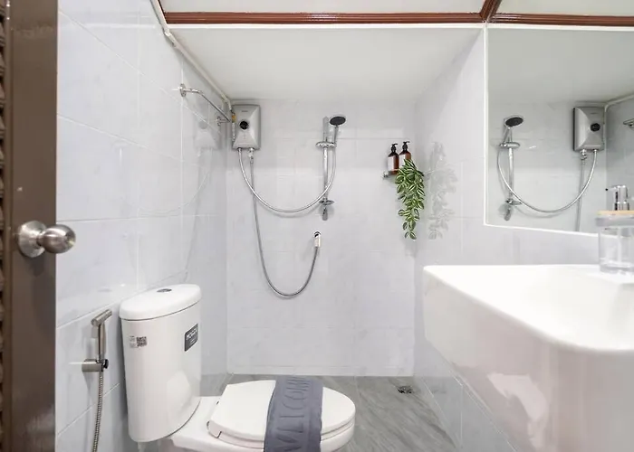 Miq Hk16 - 3br Huai Khwang Mrt With Pool Table Near Jodd Fair Villa Bangkok