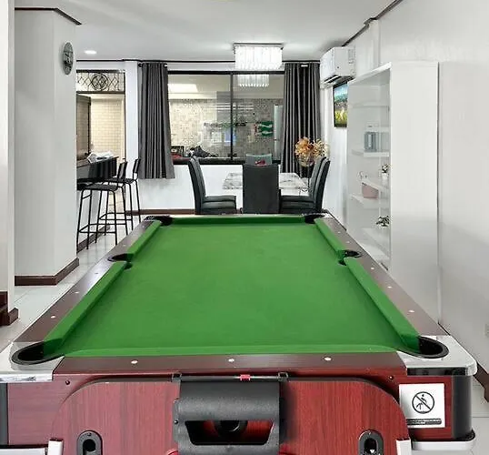 Villa Miq Hk16 - 3br Huai Khwang Mrt With Pool Table Near Jodd Fair Bangkok