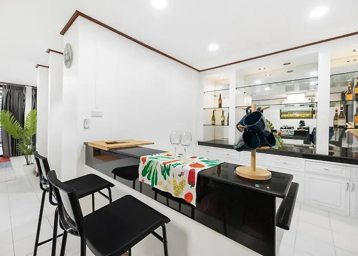 Miq Hk16 - 3br Huai Khwang Mrt With Pool Table Near Jodd Fair *