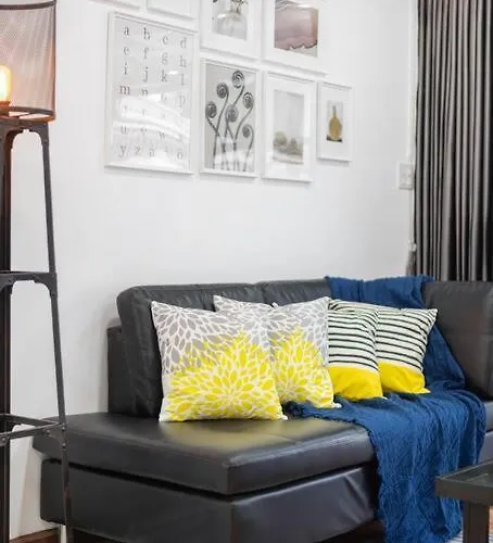 Villa Miq Hk16 - 3br Huai Khwang Mrt With Pool Table Near Jodd Fair Bangkok