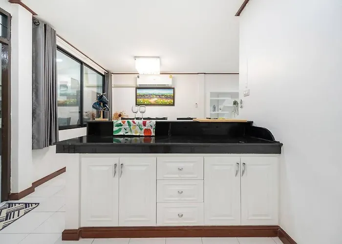 Miq Hk16 - 3br Huai Khwang Mrt With Pool Table Near Jodd Fair * Bangkok