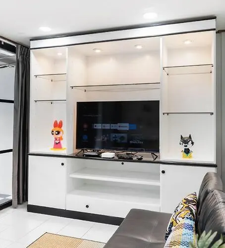 Villa Miq Hk16 - 3br Huai Khwang Mrt With Pool Table Near Jodd Fair